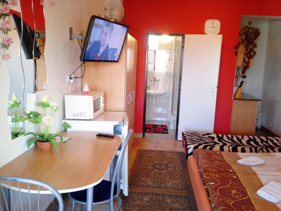 Studio Florida Štúrovo Buitenkant foto